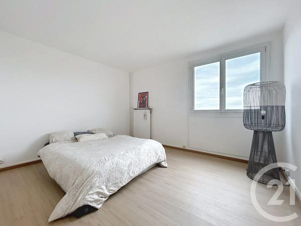 Appartement F3 à vendre  3 pièces - 72,69 m 2   EPINAY SUR SEINE  - 93