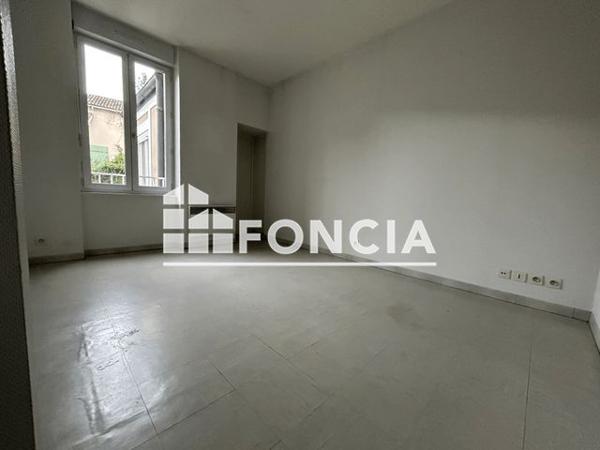 Location Studio 22.5 m² - 76-78 RUE DE MONTBERNAGE Poitiers 86000