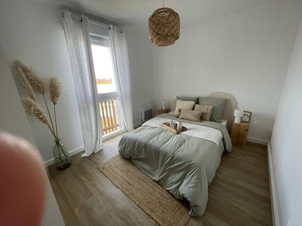 T2 récent avec beau balcon. Toutes les caractéristiques