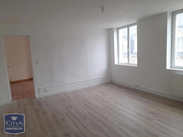 Appartement à louer 2 pièces 51m² Arras (62000)