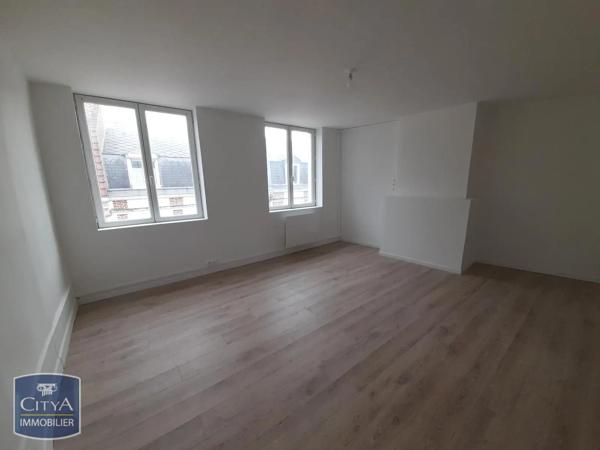 Appartement à louer 2 pièces 51m² Arras (62000)