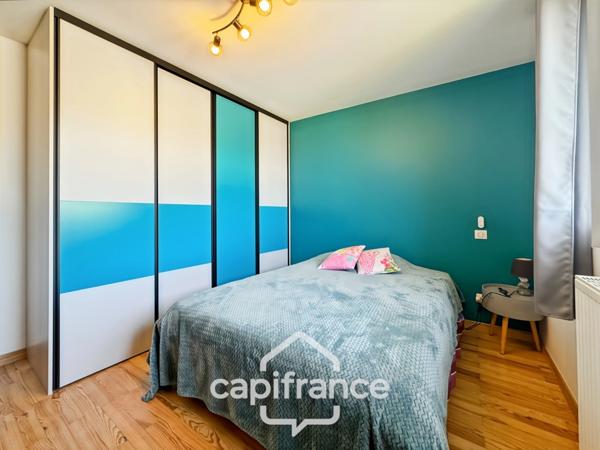 Maison à vendre 7 pièces SAINT JEAN DE MUZOLS (07)