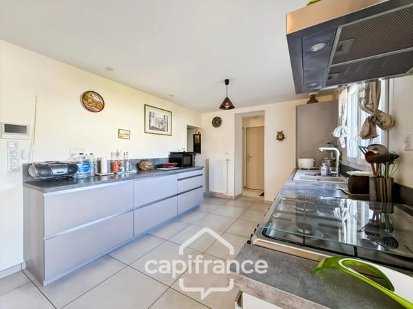 Maison à vendre 7 pièces SAINT JEAN DE MUZOLS (07)