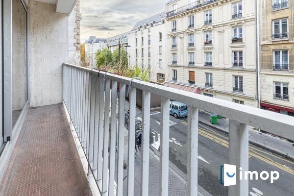 STUDIO 33M² CANAL SAINT MARTIN AVEC BALCON