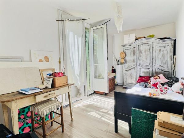 SAINT-JOSEPH - 13015 Appartement T4 avec deux balcons - Lumineux - stationnement libre