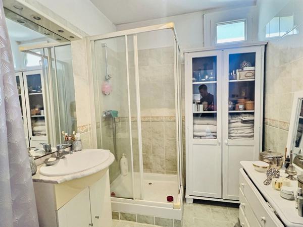 SAINT-JOSEPH - 13015 Appartement T4 avec deux balcons - Lumineux - stationnement libre