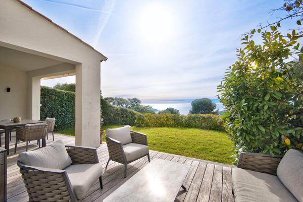 Appartement F4 à vendre  4 pièces - 131,05 m2 VILLEFRANCHE SUR MER - 06