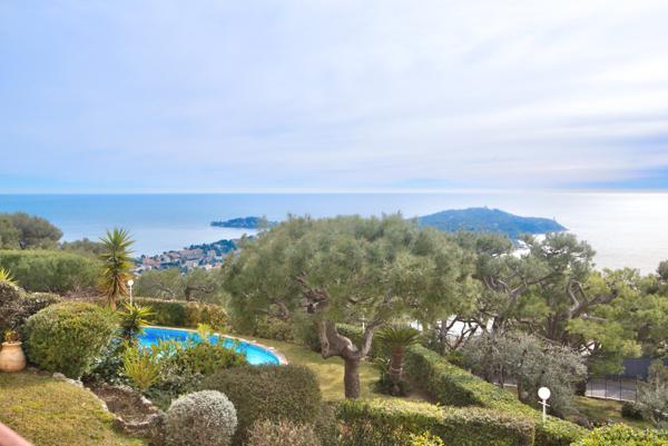 Appartement F4 à vendre  4 pièces - 131,05 m2 VILLEFRANCHE SUR MER - 06