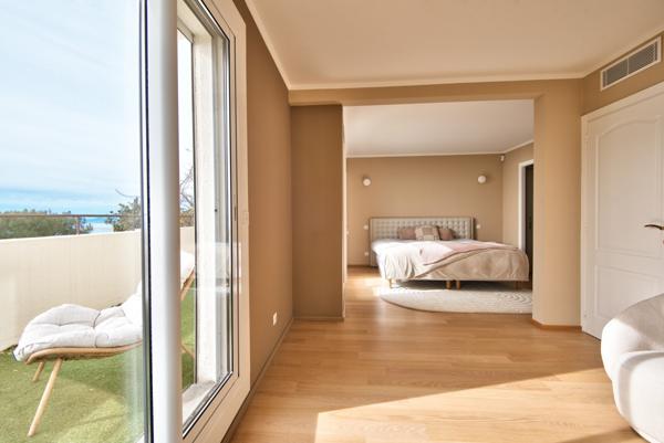 Appartement F4 à vendre  4 pièces - 131,05 m2 VILLEFRANCHE SUR MER - 06