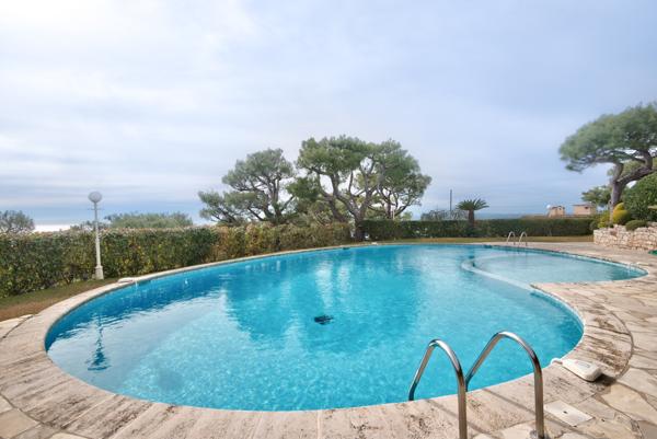 Appartement F4 à vendre  4 pièces - 131,05 m2 VILLEFRANCHE SUR MER - 06