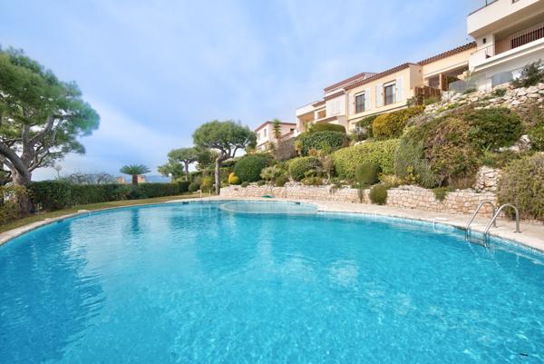 Appartement F4 à vendre  4 pièces - 131,05 m2 VILLEFRANCHE SUR MER - 06