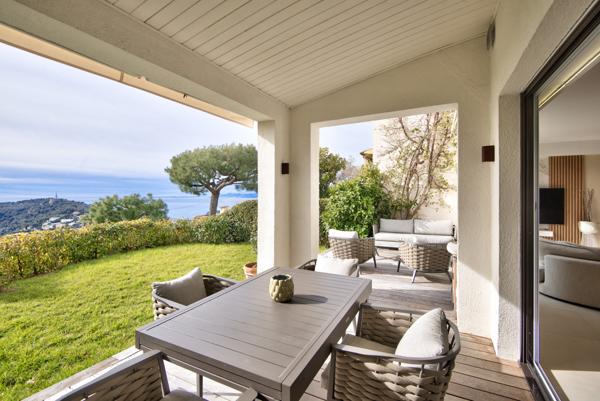 Appartement F4 à vendre  4 pièces - 131,05 m2 VILLEFRANCHE SUR MER - 06