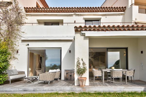 Appartement F4 à vendre  4 pièces - 131,05 m2 VILLEFRANCHE SUR MER - 06