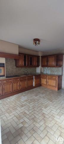 Appartement 5 pièces de 108 m² à Moulins (03000)