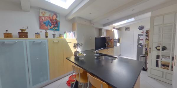 Marseille (13012) TROP TARD VENTE OFF villa de 260 m2 dans le 12 éme , 7 pièces , 4 chambres