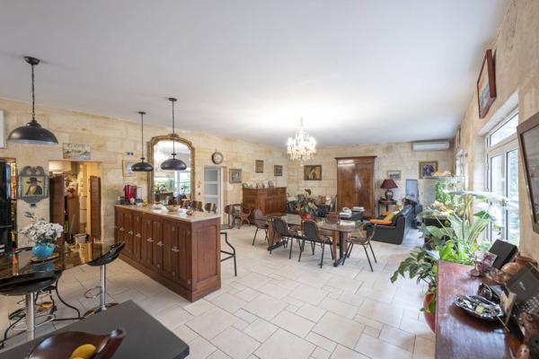 Appartement T4, plain pied, avec terrasse, 138m², Bordeaux Quartier St Bruno