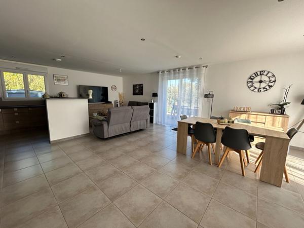 Maison PLAIN PIED 3 CHAMBRES - GARAGE- PREE D'ANJOU