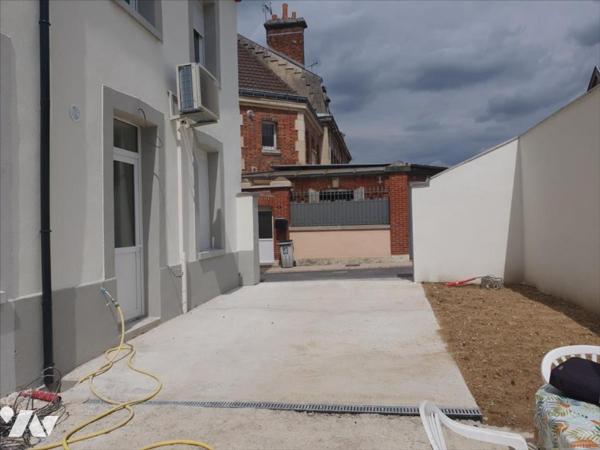 A VENDRE A SAINT MARTIN D'ABLOIS - MAISON F6 entièrement rénovée