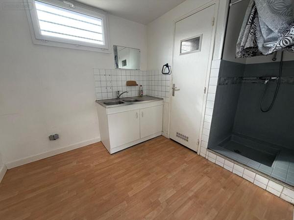 Fonds et/ou murs commerciaux à louer à Montfort-sur-Meu en Ille-et-Vilaine (35160), ref : 143