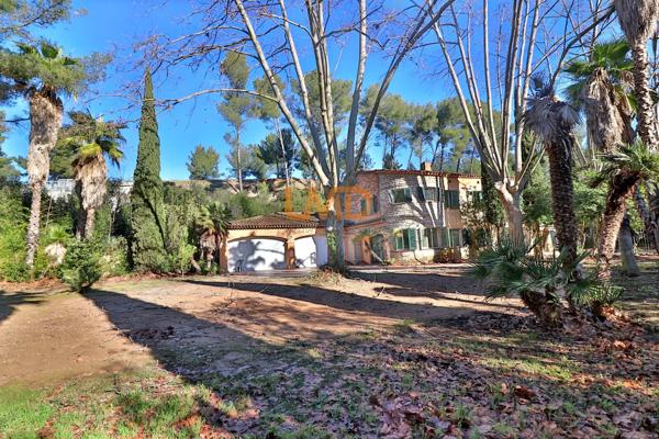 Bastide de charme - Murs commerciaux - Enorme potentiel