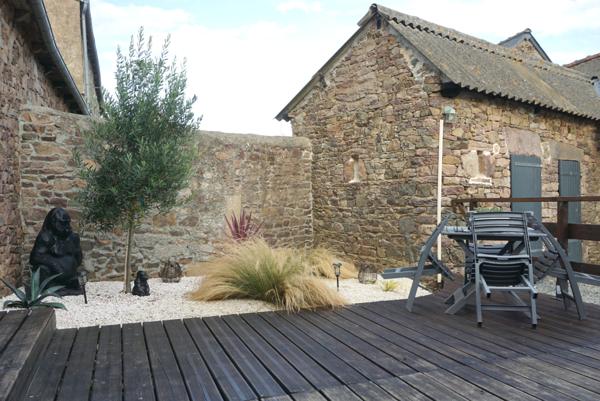 Paimpol (22500) Maison en pierre rénovée avec dépendances