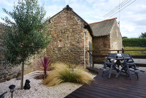 Paimpol (22500) Maison en pierre rénovée avec dépendances