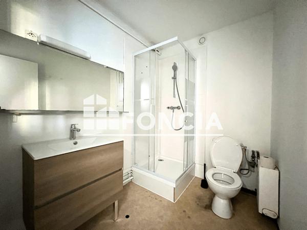 Location Studio 32.44 m² - 16 ALLEE DES GENETS Grenoble 38100