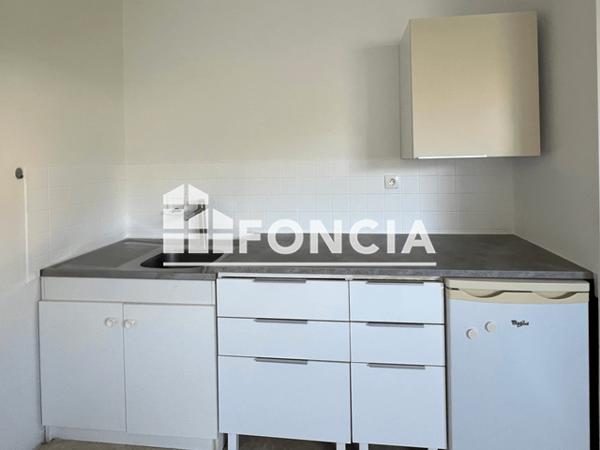 Location Studio 32.44 m² - 16 ALLEE DES GENETS Grenoble 38100