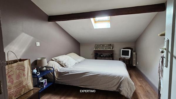 Tonneins (47400) Superbe maison de 5 chambres, 220m², Immense sous sol, parc clos de mur avec piscine