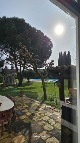 Tonneins (47400) Superbe maison de 5 chambres, 220m², Immense sous sol, parc clos de mur avec piscine