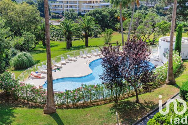 Appartement à vendre 3 pièces 78 m² Mandelieu-la-Napoule