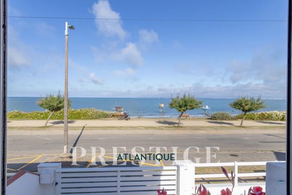 THARON PLAGE - FACE MER - DEUX LOGEMENTS INDEPENDANTS - DEUX GARAGES - DEUX ACCES