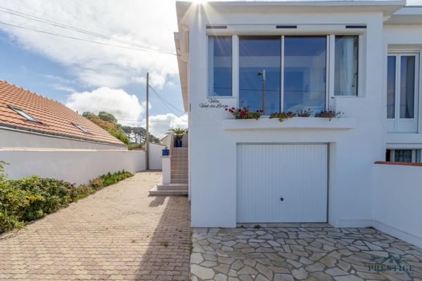 THARON PLAGE - FACE MER - DEUX LOGEMENTS INDEPENDANTS - DEUX GARAGES - DEUX ACCES