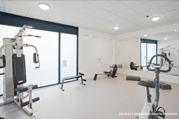 RENNES - T1Bis DUPLEX -  36.61 m2 (42,37m2 au sol) - ATTIQUE - 1 Place de Parking
