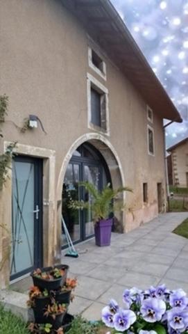 Propriete à vendre 7 pièces proche de EPINAL (88) FERME rénovée + HANGAR/GARAGE + 5000 m2 de TERRAIN
