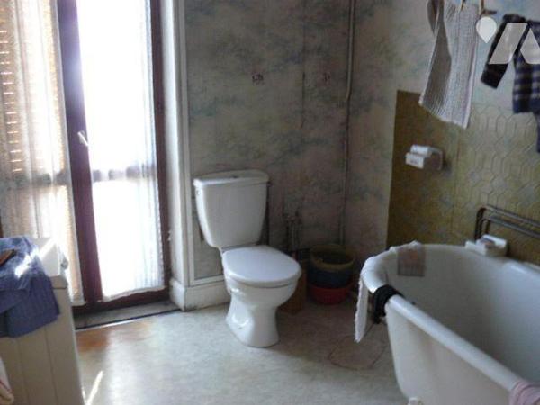 Immeuble à vendre à Rambervillers (88700) dans les Vosges (88)

Immeuble proposé à la vente s...