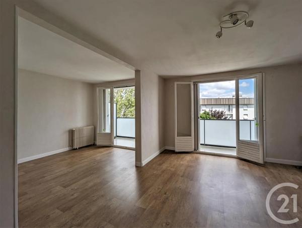 Appartement F4 à vendre  4 pièces - 81,14 m 2   ST JEAN DE BRAYE  - 45