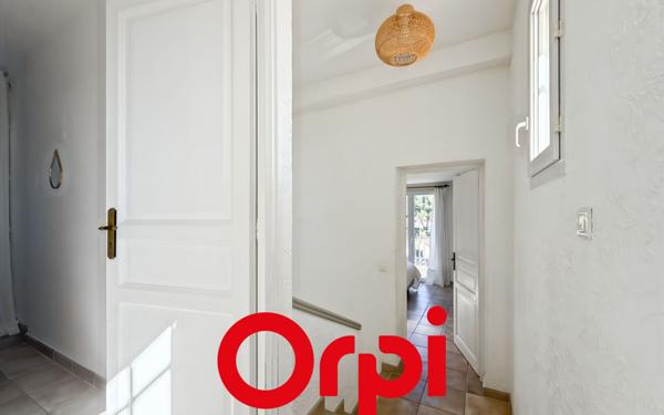 Maison à vendre    5 pièces •  Bandol