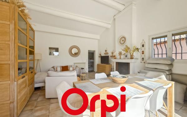 Maison à vendre    5 pièces •  Bandol