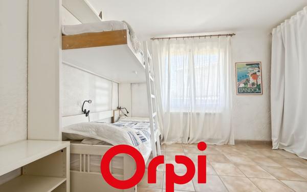 Maison à vendre    5 pièces •  Bandol