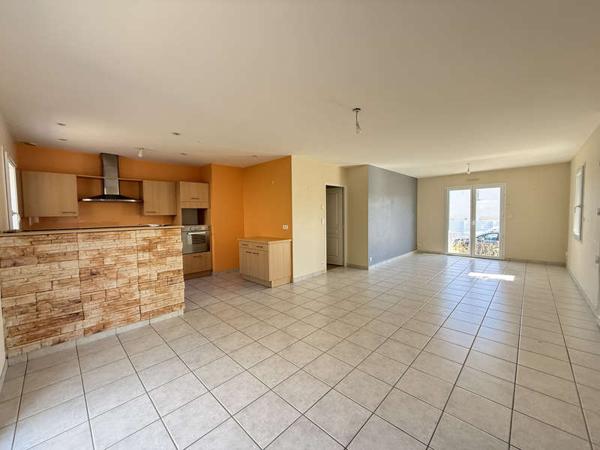 MONTAIGU-VENDEE / Vente Maison 4 Pièces 83 m²