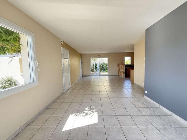 MONTAIGU-VENDEE / Vente Maison 4 Pièces 83 m²