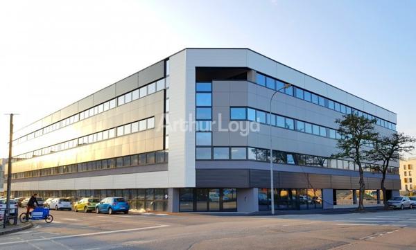 BUREAUX à LOUER de 457 m²