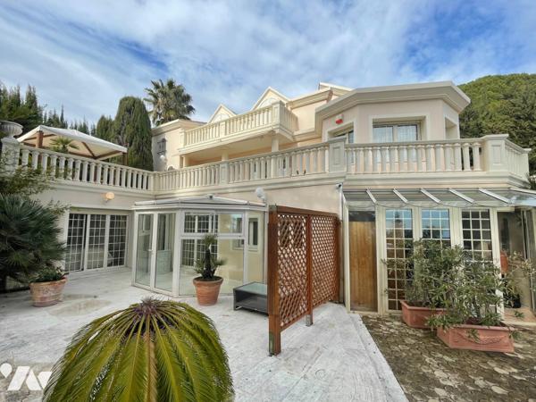 Villa 380 m² habitable