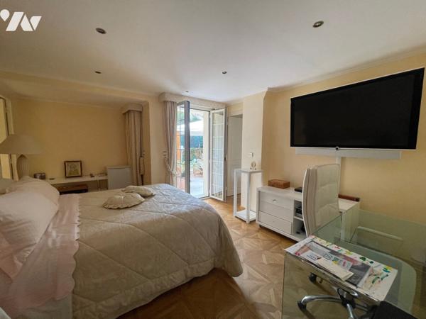 Villa 380 m² habitable