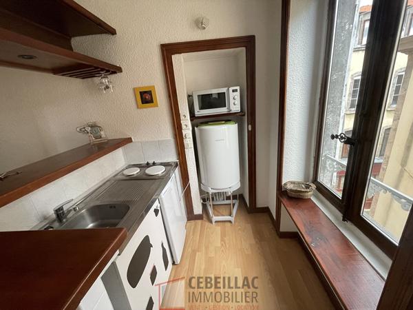 PLATEAU CENTRAL : studio vendu avec locataire en place