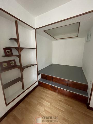 PLATEAU CENTRAL : studio vendu avec locataire en place