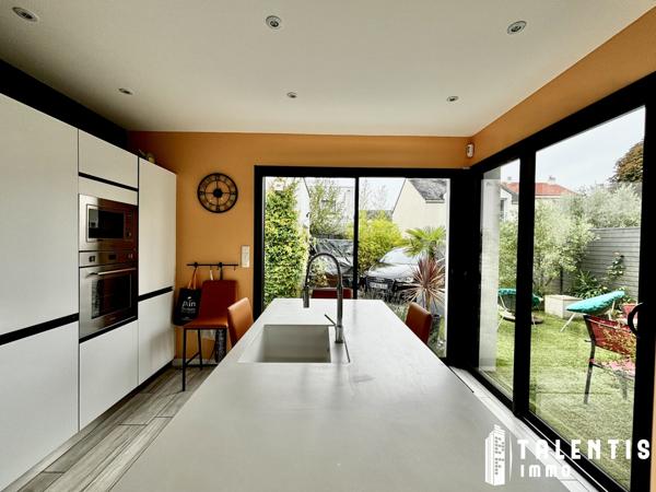 Exclusivité | ORVAULT, LE PETIT CHANTILLY | Maison 5P (156.74m² | 3/4ch) + 2 Studios indépendant (17.42m² + 17.56m²)