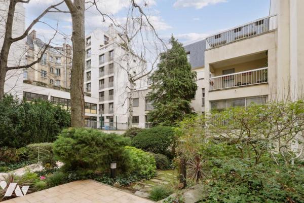 Pasteur - Appartement de 43,69 m² au calme absolu sur jardin 