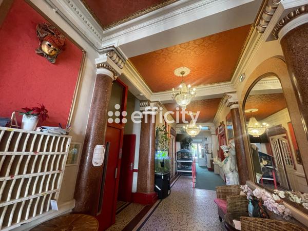 Immeuble 43 pièces - 3040 m²